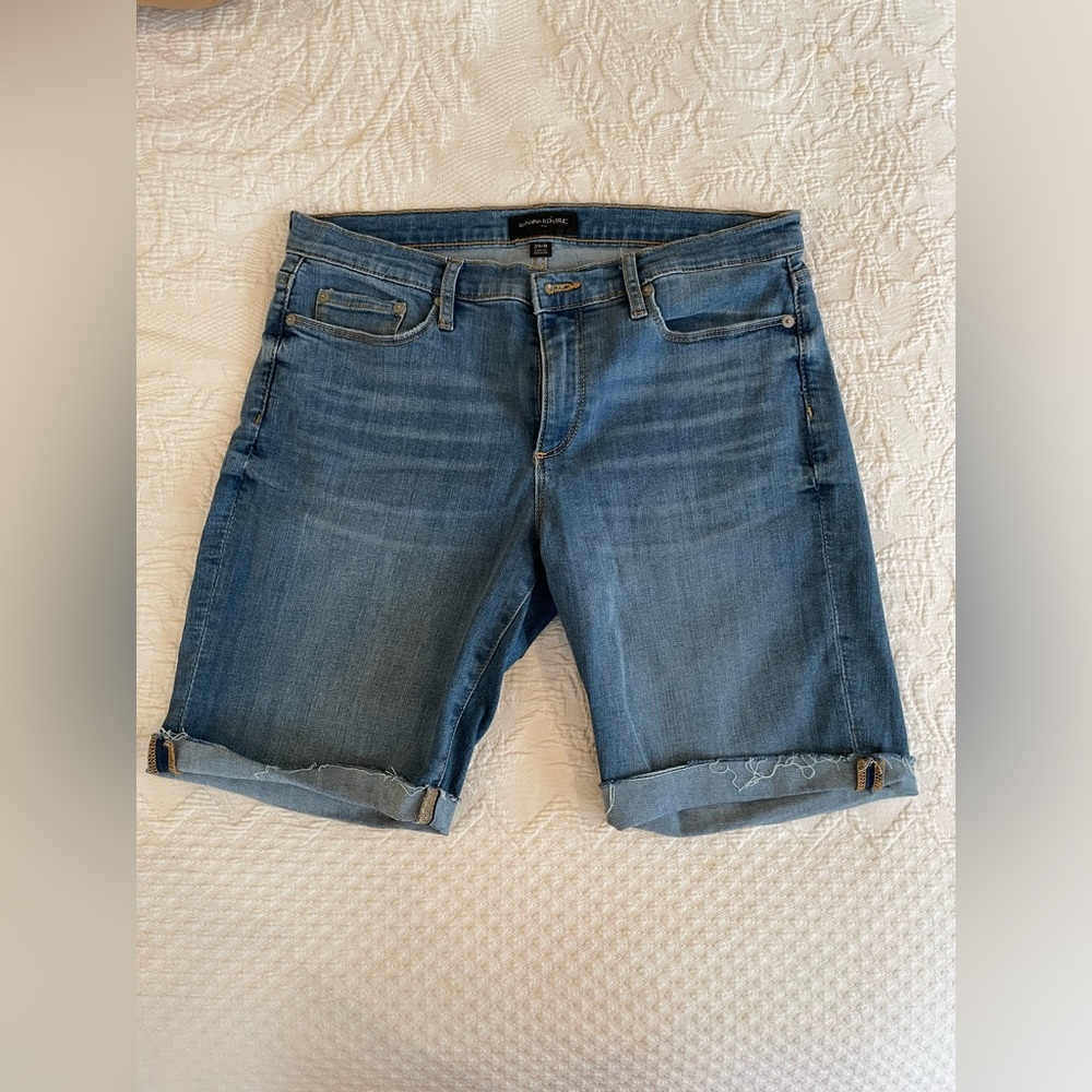 Banana Republic Denim shorts EUC 29 / 8